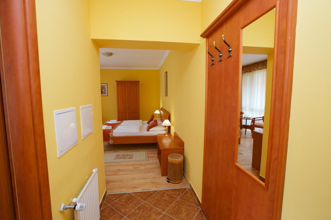Hotel Jarja Hajdúszoboszló Exterior foto